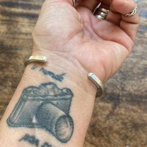 Rustic Sterling silver star cuff bracelet - Picture 7 of 10